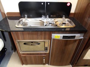 motorhome oven and fridge