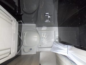 4x4 mercedes sprinter washroom