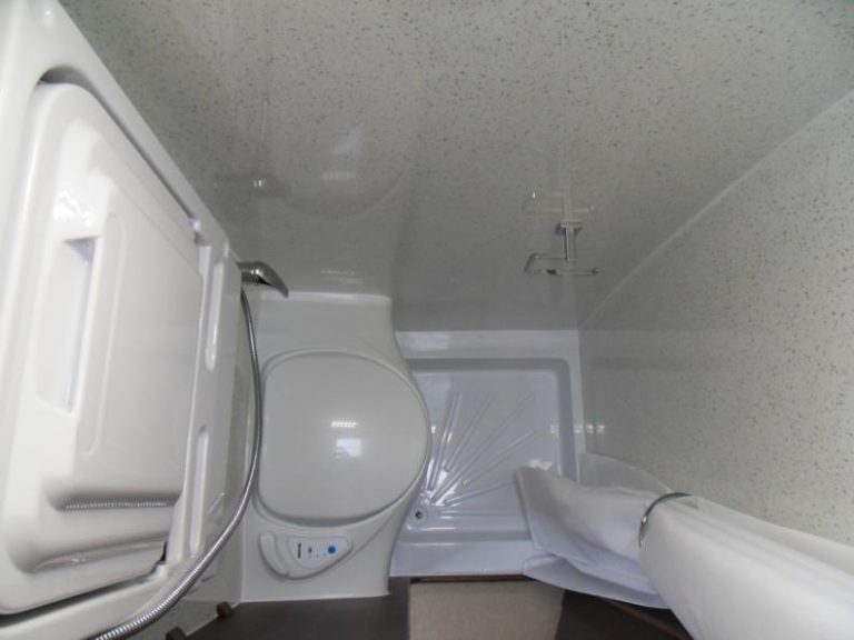VW Crafter 2 Berth Sporthome - Bench Seat Layout - Mclaren Sports Homes ...